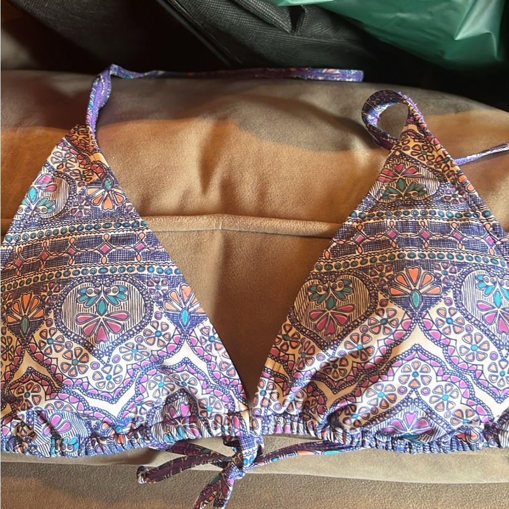 Billabong Purple and Blue Patterned Bikini Top - Picture 2 of 2